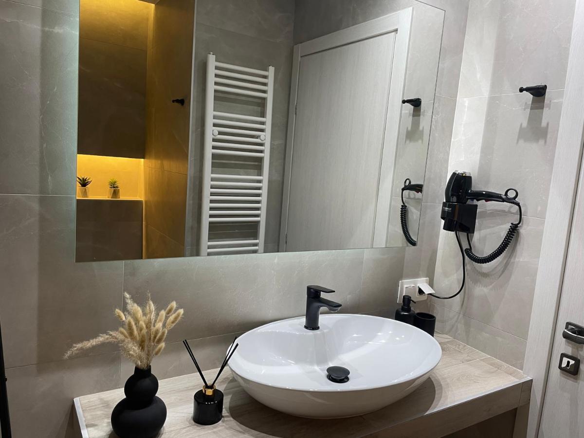 Jacuzzi Suite Ladadika Thessalonique Extérieur photo