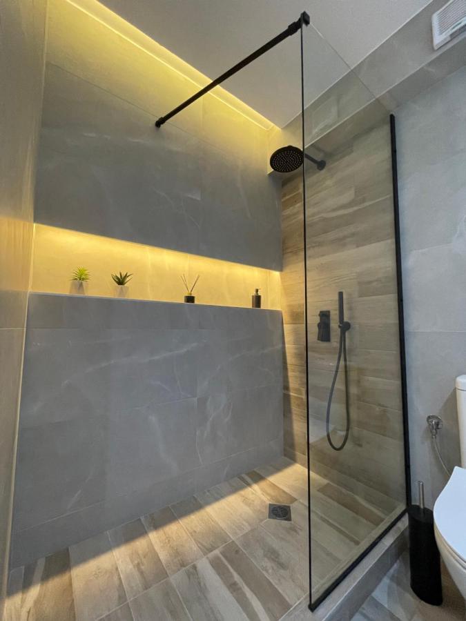 Jacuzzi Suite Ladadika Thessalonique Extérieur photo